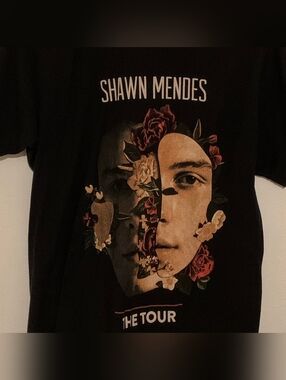 Shawn Mendes Black Tour Unisex Graphic T-Shirt In  Size Small